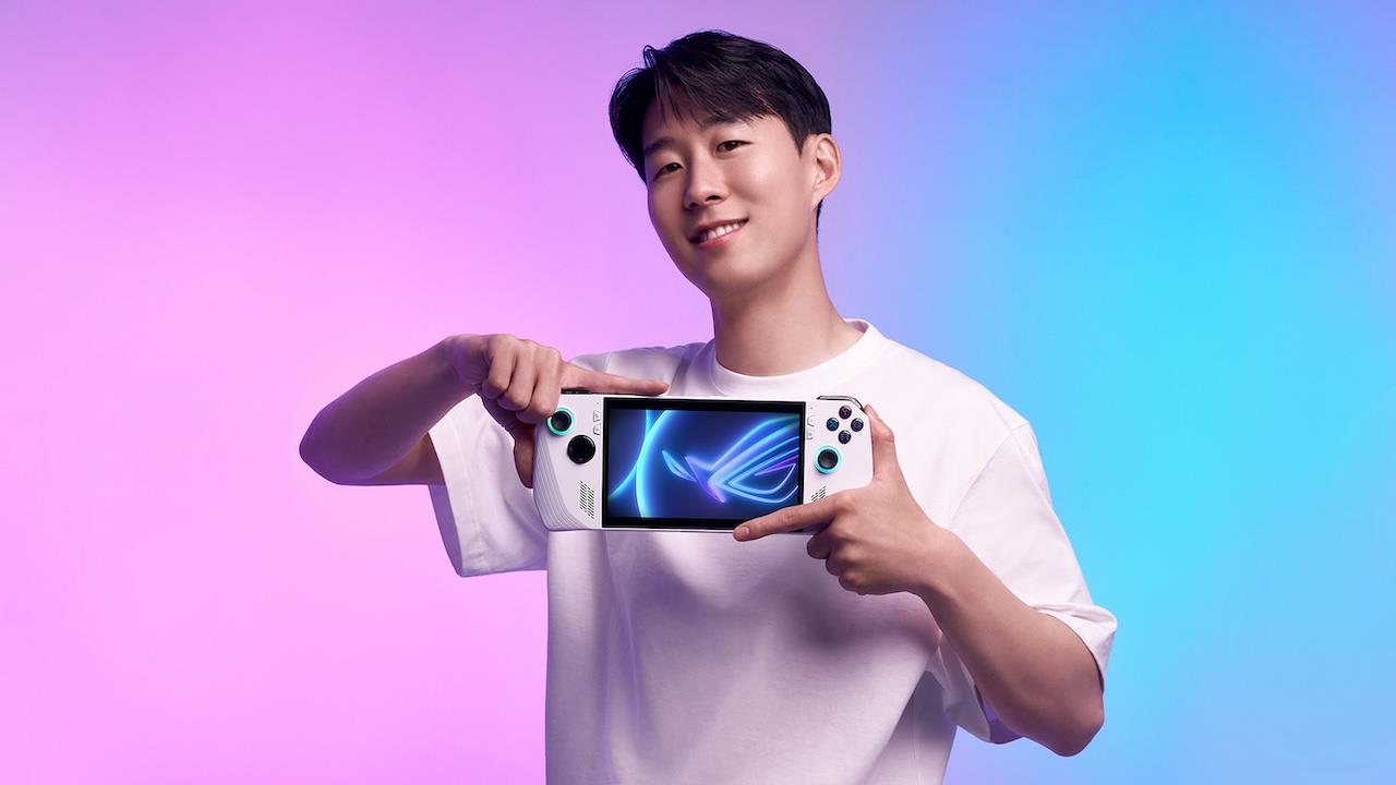 ROG Ally雙11三重好康！足球巨星孫興慜化身潮帥遊戲咖