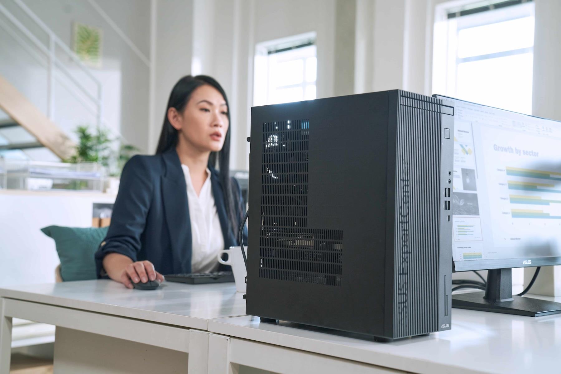 華碩商用電腦擁有備受市場肯定的桌機和筆電產品，搭配軟硬體整合專家「華碩商用小隊」，為企業換機升級的首選夥伴！