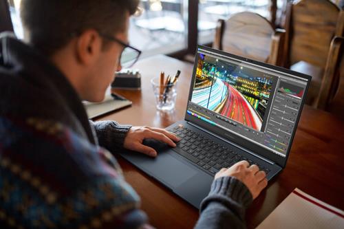 創作者理想筆電Vivobook Pro 16 OLED，最高搭載第13代Intel Core i9 H系列處理器及NVIDIA GeForce RTX 4060顯示卡，釋放精采創意。