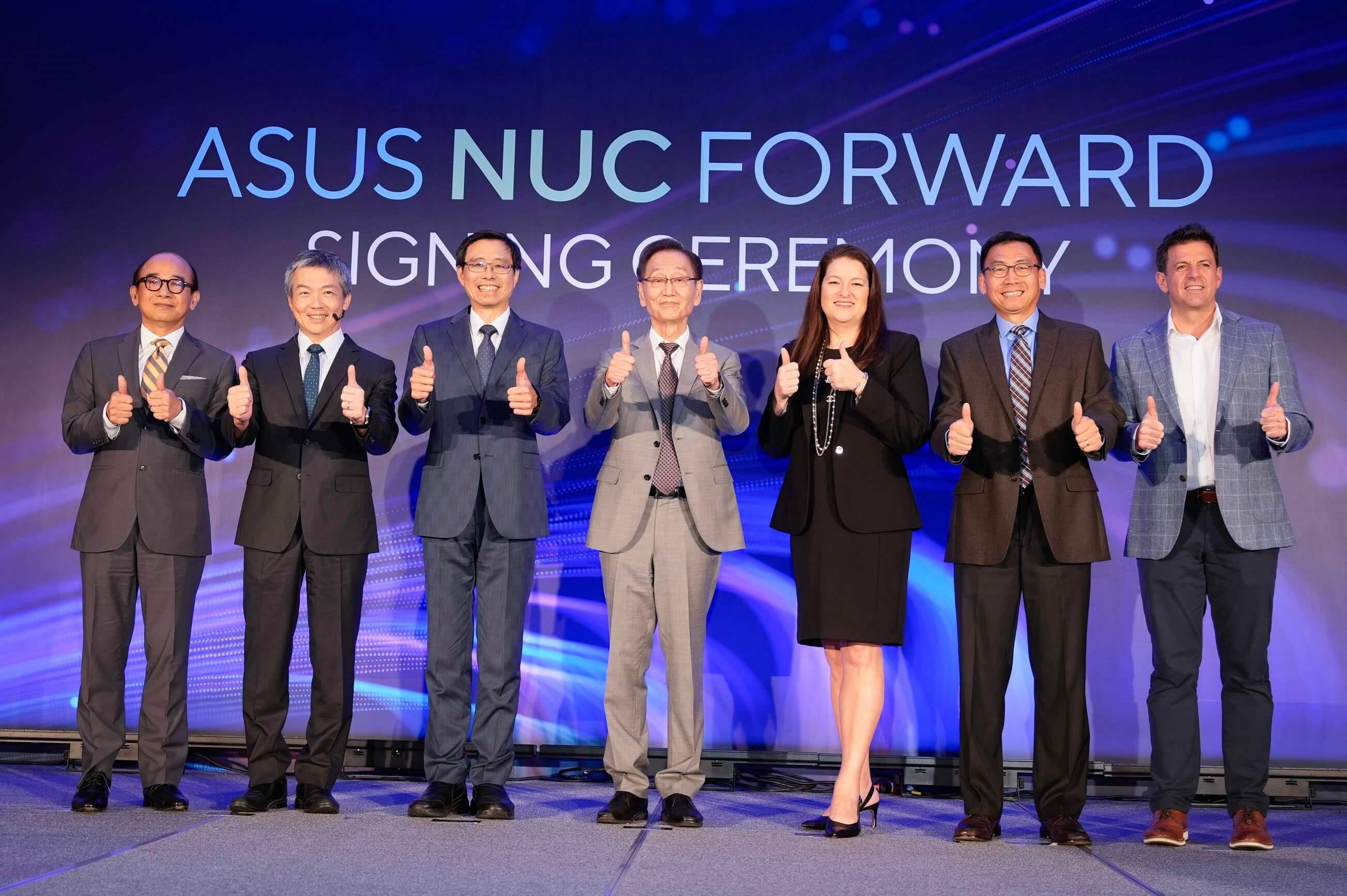 Executives of ASUS, Intel, and valued partners unite on stage to celebrate the significant milestone as ASUS takes NUC forward.  