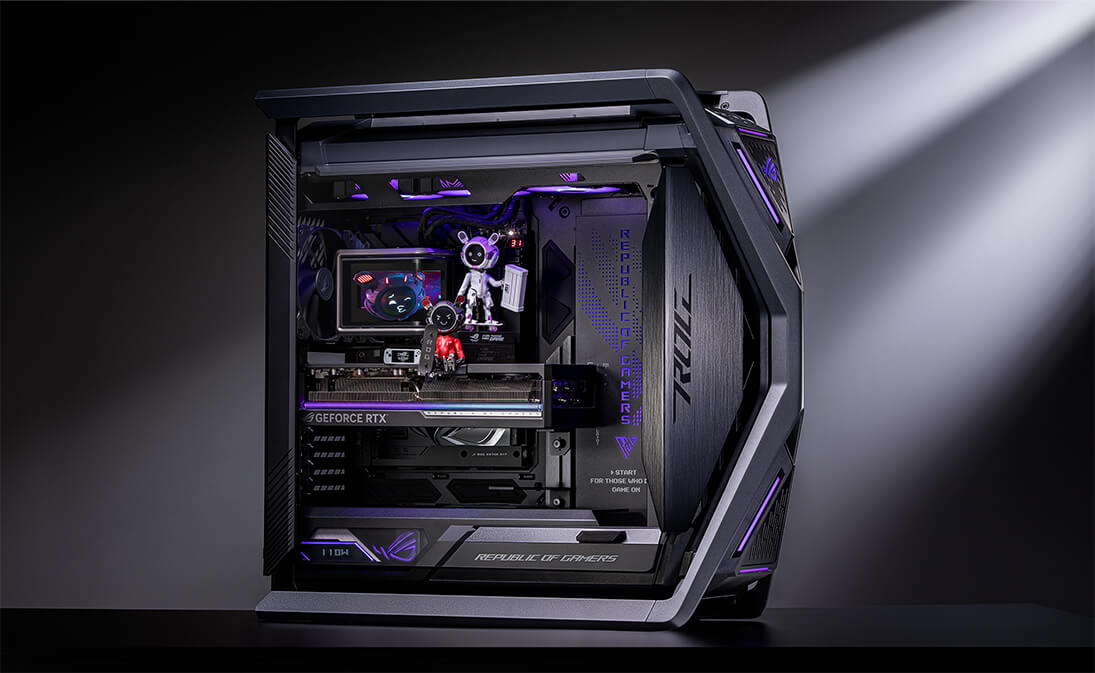 Internal photos of a PC build featuring ROG CROSSHAIR X870E HERO motherboard and ROG Ryuo IV SLC 360 ARGB